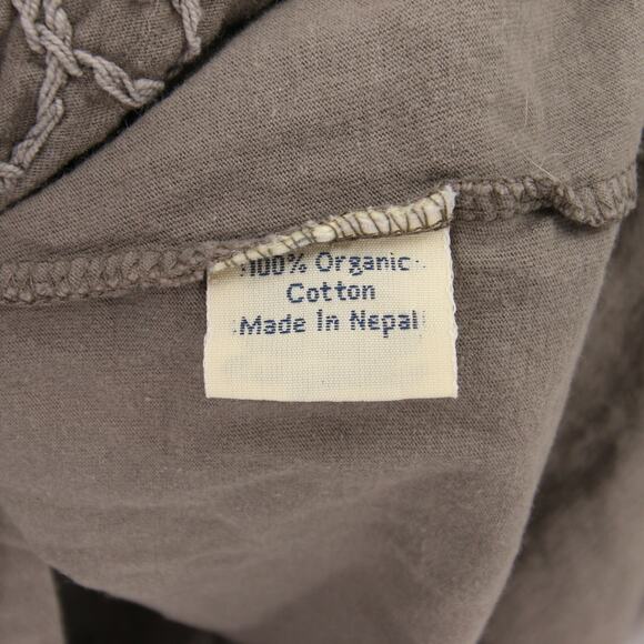 Synergy Blouse Gray Long Sleeve Asymmetrical Hem Boat Neck Feather Boho Medium - Picture 8 of 11